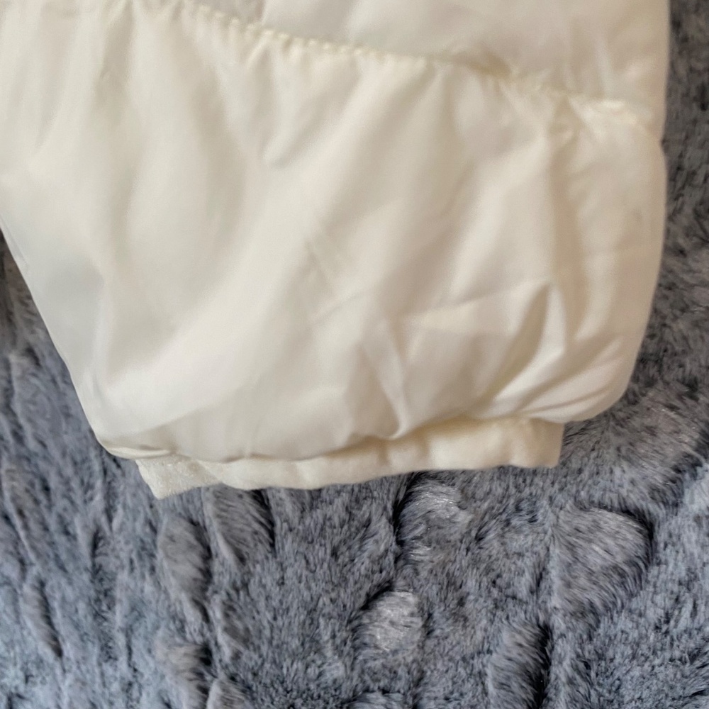 Michael Kors Packable Puffy Jacket, white, size XS - Picture 6 of 13